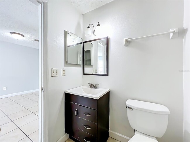 Building Photo - 1604 Little Falls Cir
