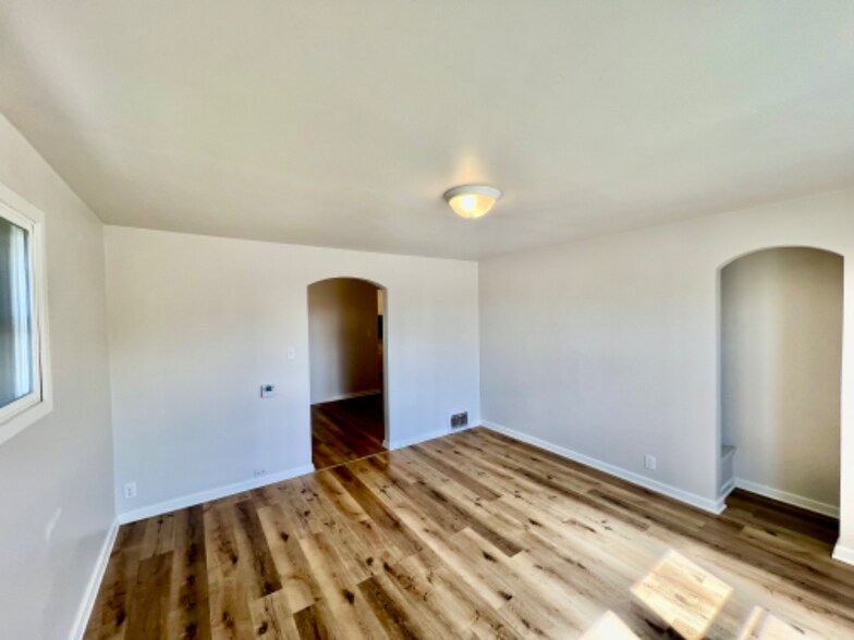 Building Photo - 1422 N 8th St