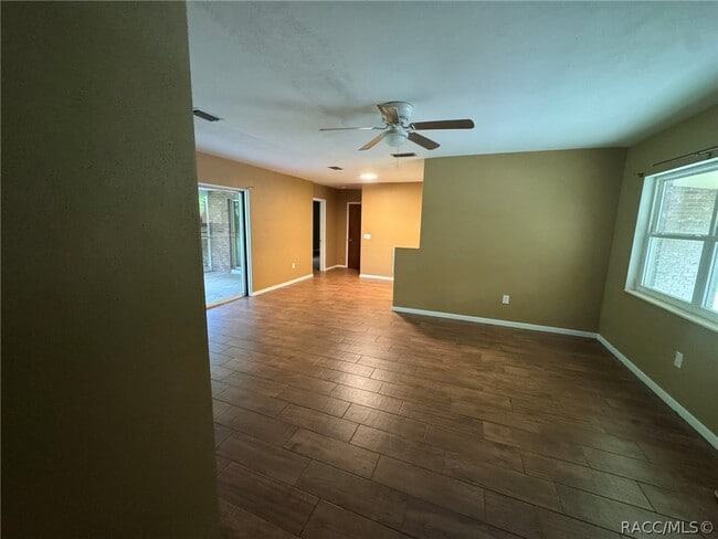 Building Photo - 722 Sherwood Ave