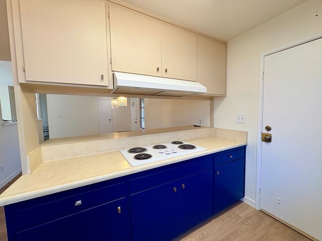 Building Photo - Single Story Home In The Heart of Clairemont