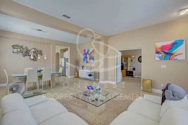 Building Photo - One of a kind, GREAT floorplan in Twelve B...