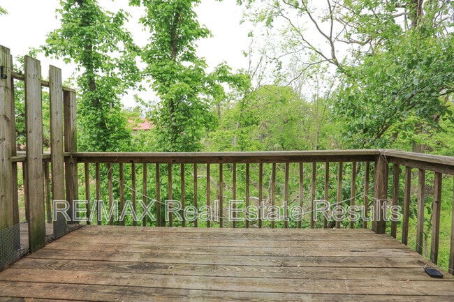 Building Photo - 602 Camellia Dr