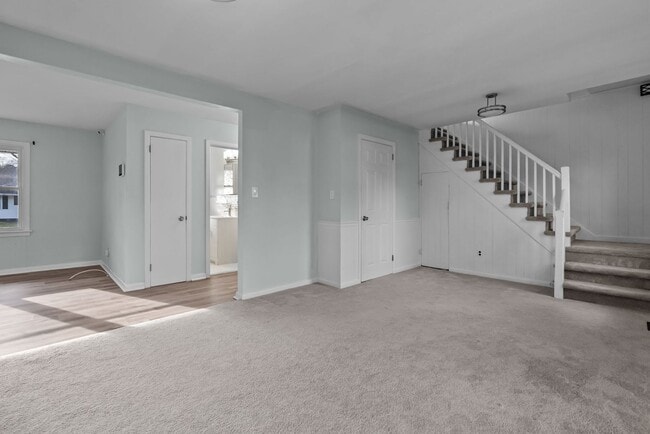 Building Photo - NEW RENTAL ALERT: Beautiful 4-Bed Home in Hampton — Available NOW!