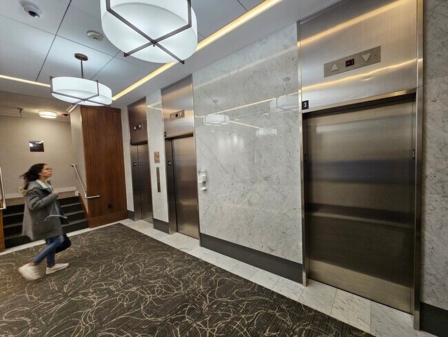 Building Photo - 8 Whittier Pl