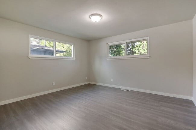 Building Photo - Remodeled Lacey Rambler