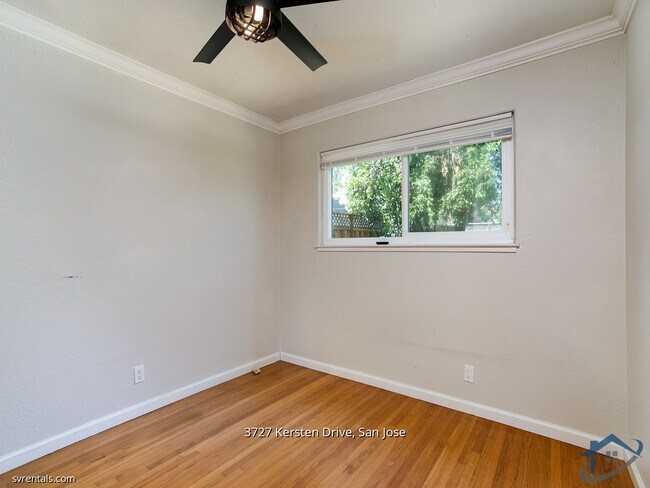 Building Photo - 3727 Kersten Dr