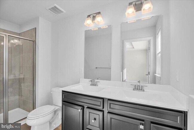 Building Photo - 76 SAND HILLS Dr