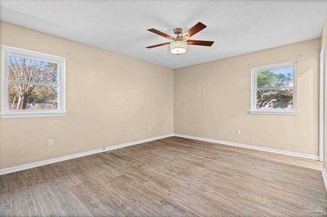 Building Photo - 8229 Ridgefield Rd