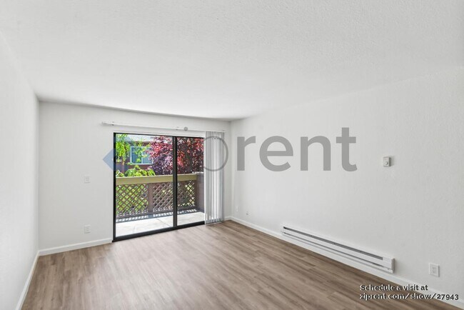 Building Photo - 866 Catkin Ct