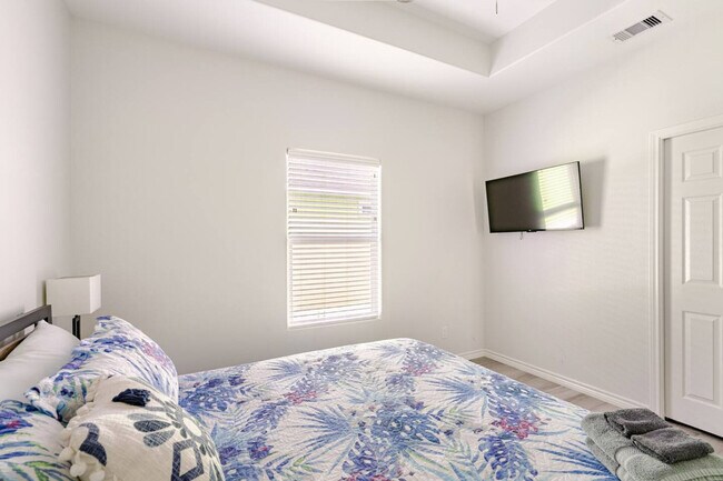 Building Photo - 1714 TX-87