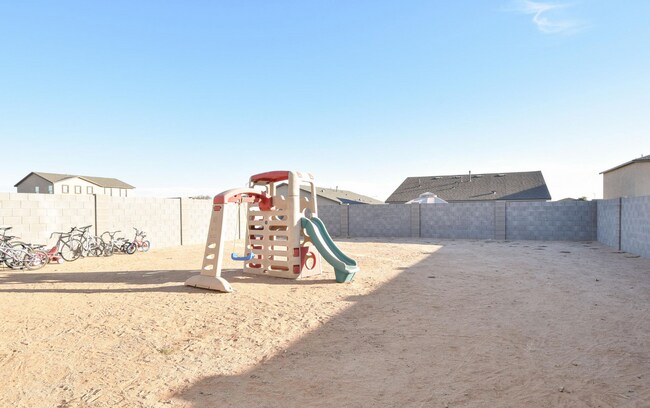 Building Photo - Charming Home in Casa Grande Available in June!!