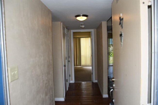 Building Photo - 2811 SW Archer Rd