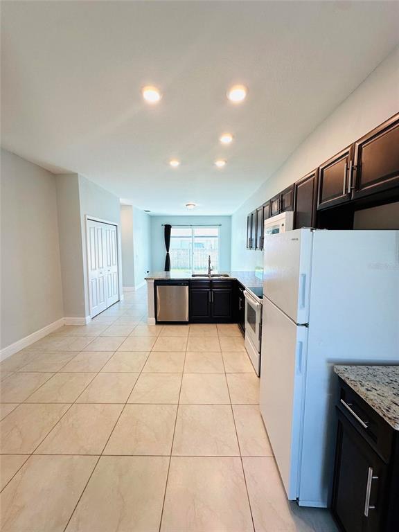 Building Photo - 702 Bluebill Pl