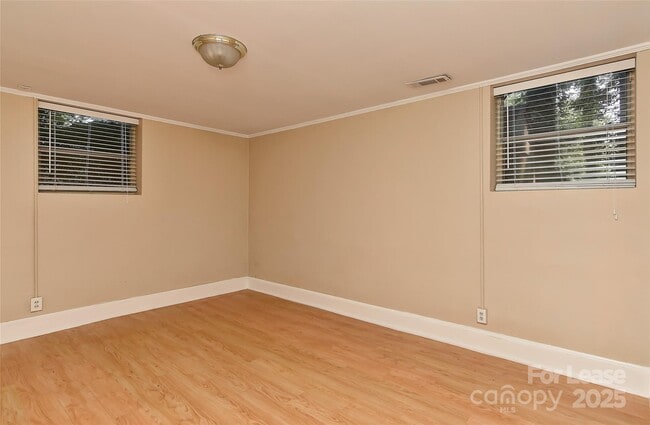 Building Photo - 1215 Sewickley Dr