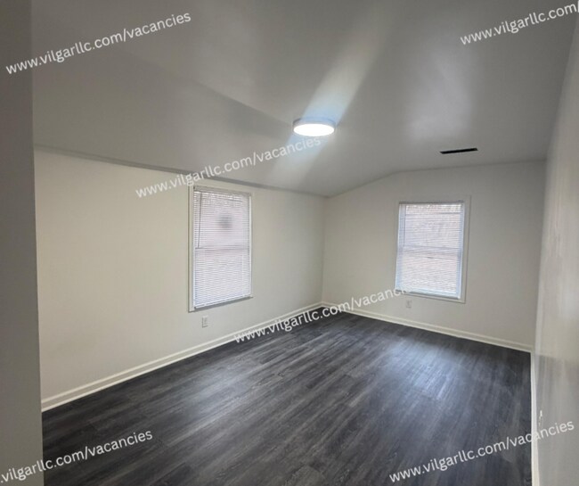 Building Photo - Newly Renovated 3-Bedroom • 1-Bathroom Home