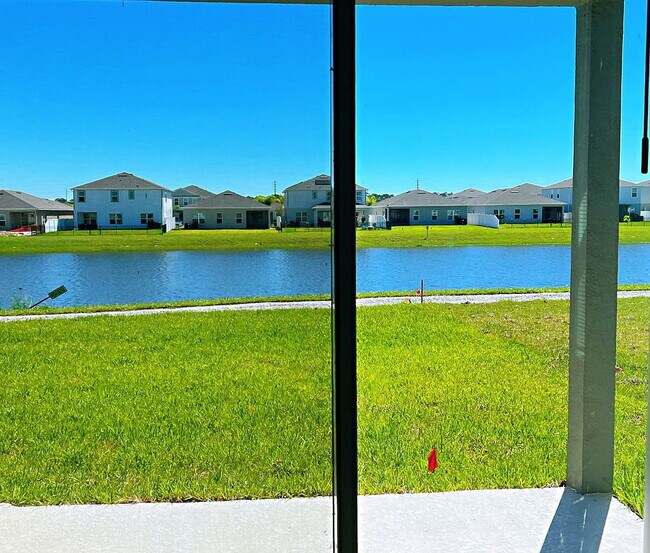 Building Photo - 5530 Bonn Way