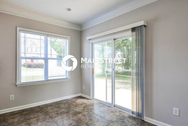 Building Photo - 4 Bedroom Pet-Friendly Home in Clayton, NC with Main Street Renewal