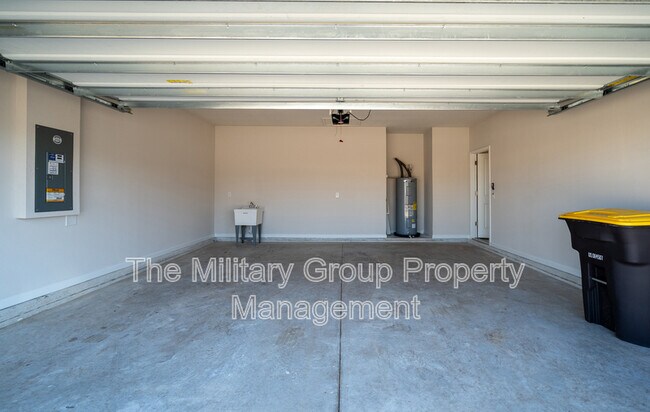 Building Photo - 11351 Streamsong Dr