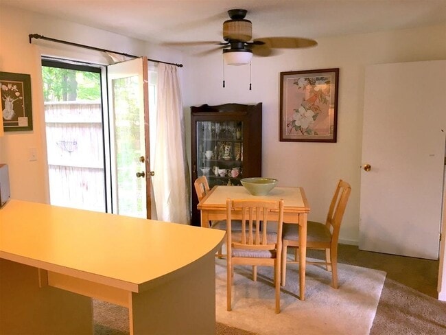 Building Photo - 32 Birchwood Dr