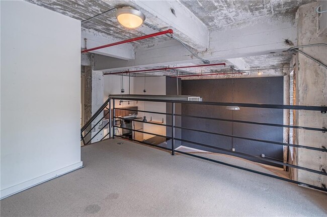 Building Photo - 650 Glen Iris Dr NE