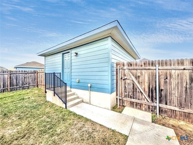 Building Photo - 152 Witchhazel Way