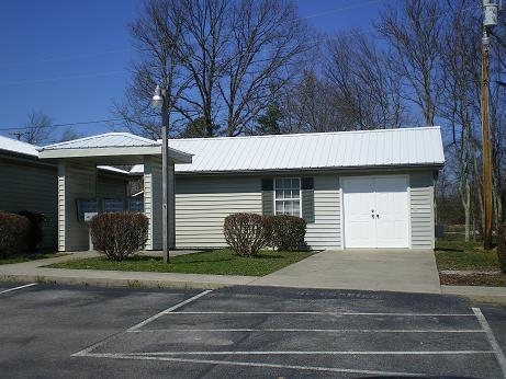Building Photo - 304 W Briar Ave
