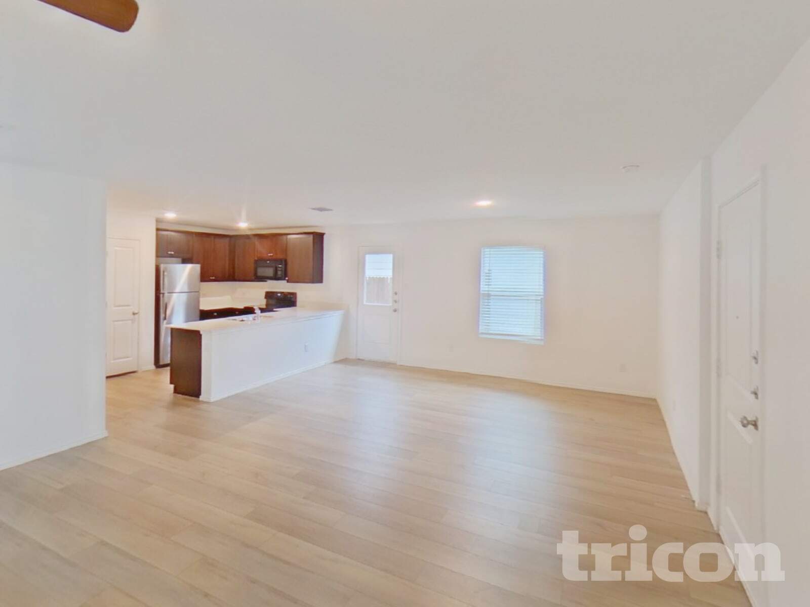 Building Photo - 617 Dashwood Dr