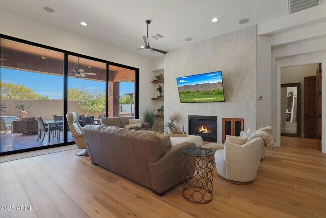 Building Photo - 9973 E Edgestone Dr