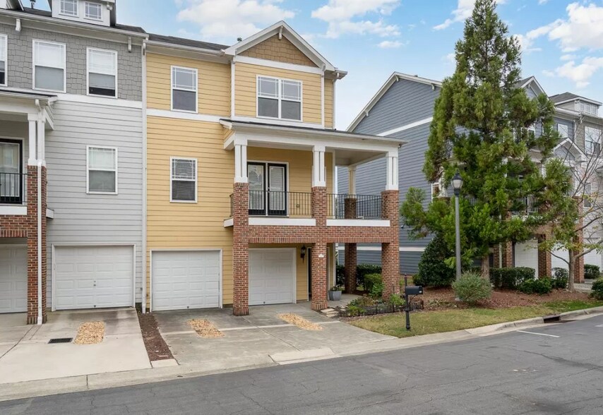Building Photo - 227 Broadgait Brae Rd