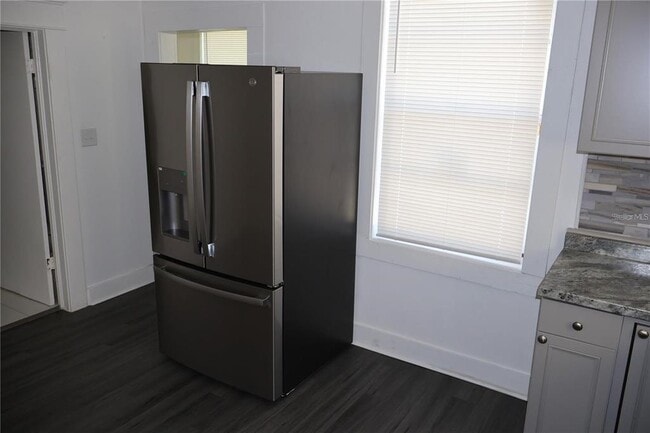 Building Photo - 1919 W Union St