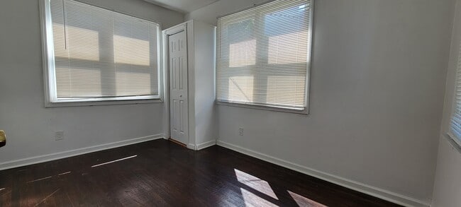 Building Photo - 8542 Ironwood St