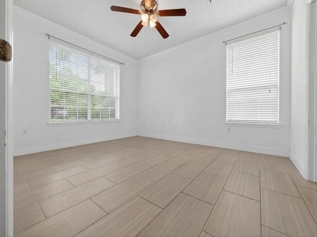 Building Photo - 13003 Plantation Park Cir