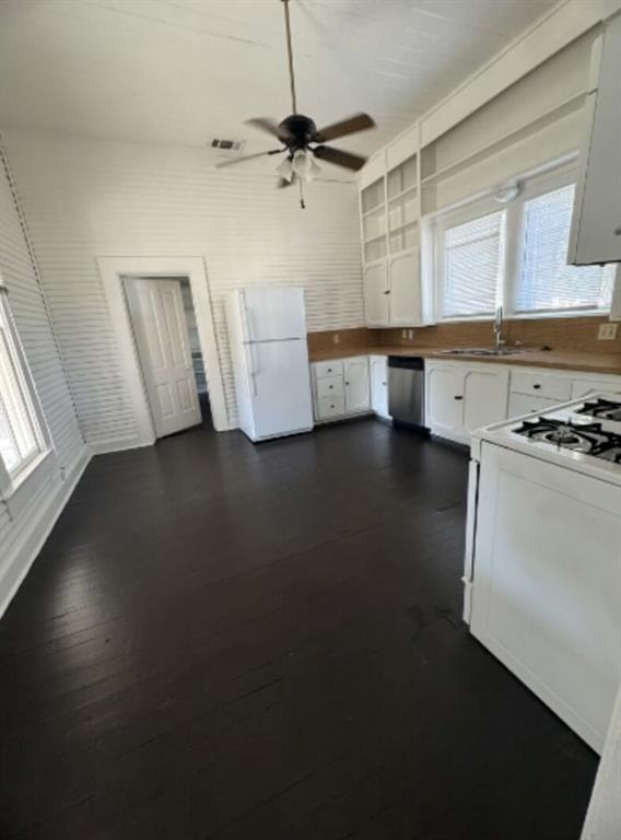 Building Photo - 302 S Burleson St