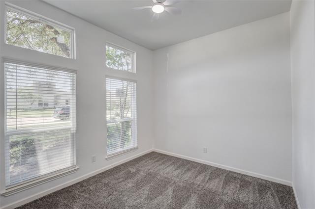 Building Photo - 1521 Palisades Dr