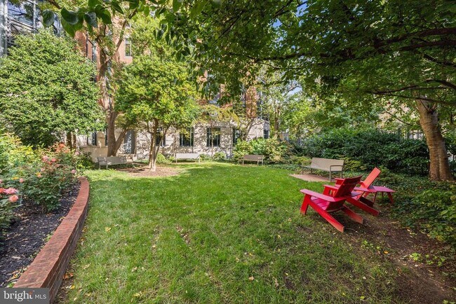 Building Photo - 1401 17th St NW