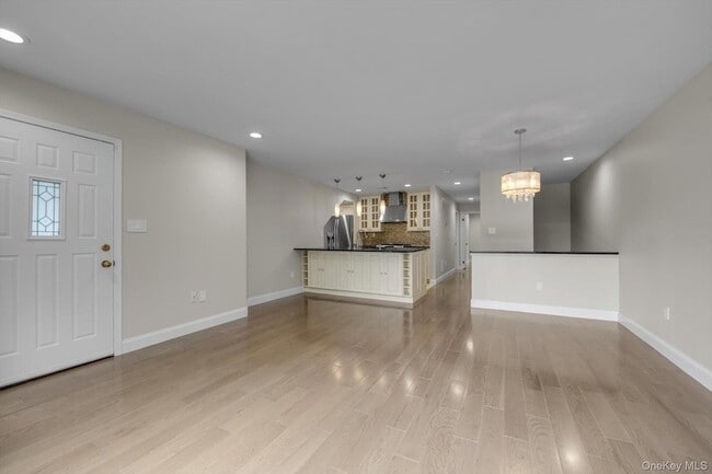 Building Photo - 2-41 Oak Park Drive Unit