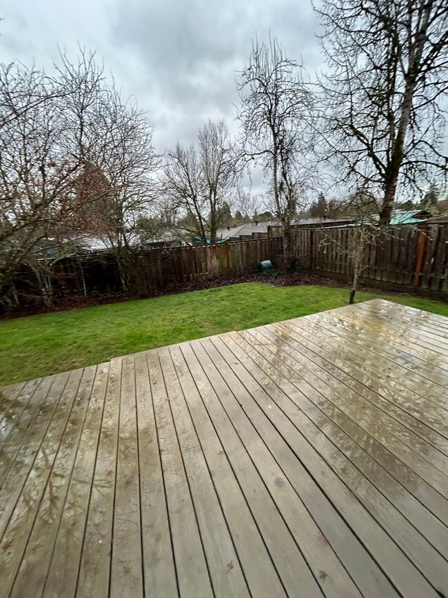 Building Photo - Beautiful 3 Bedroom 2 Bath Located in NW Corvallis!