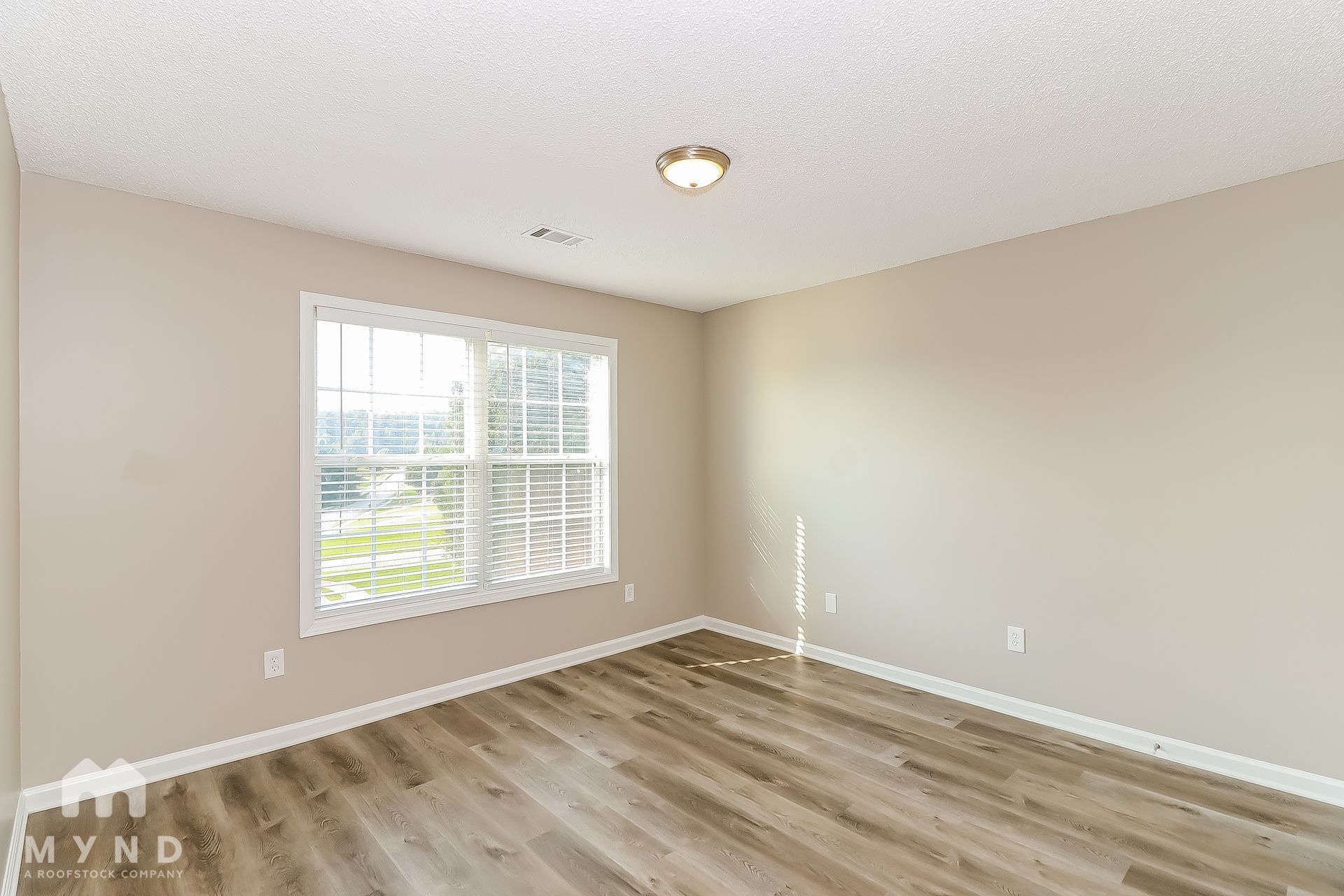 Building Photo - 203 Peachtree Glen Dr