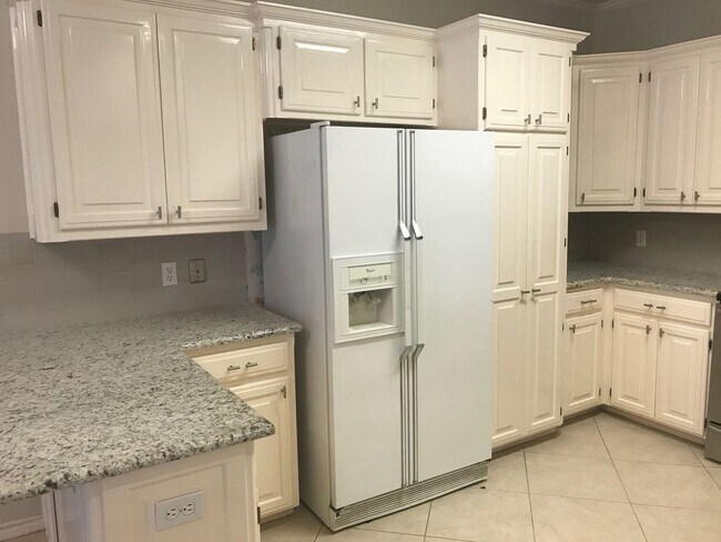 Building Photo - 3106 Silkwood Dr