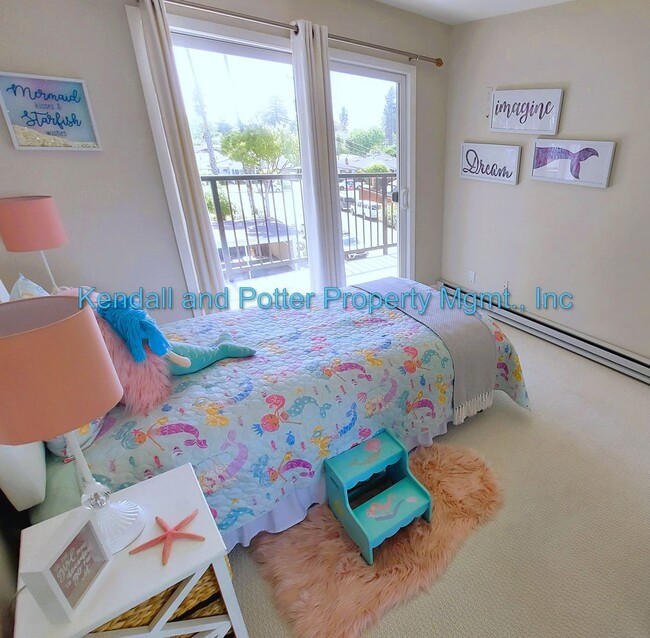 Building Photo - Impeccable 2BR, 1BA Capitola Condo with Oc...