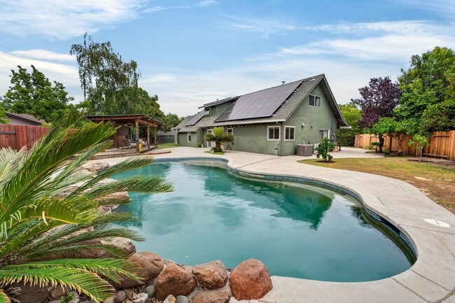 Building Photo - 420 Colusa Pl