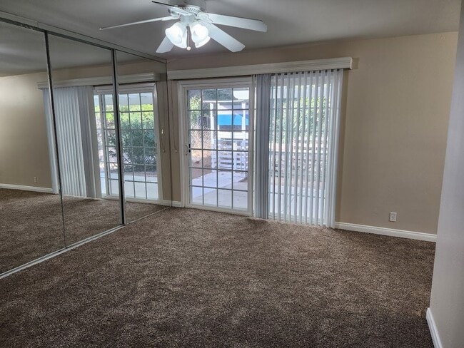 Building Photo - Single Level Fallbrook Home with 3 Bedrooms plus Office/Den.