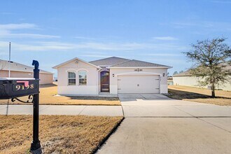 Building Photo - 3/2 Home In Upscale 55+ Gated Community