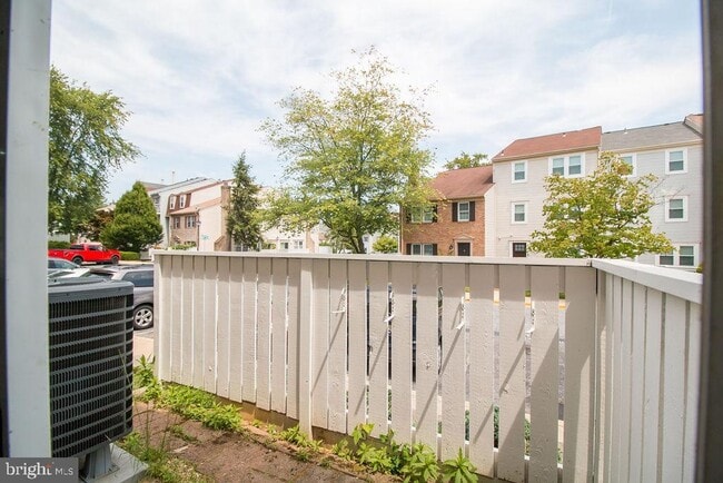 Building Photo - 11400 Appledowre Way