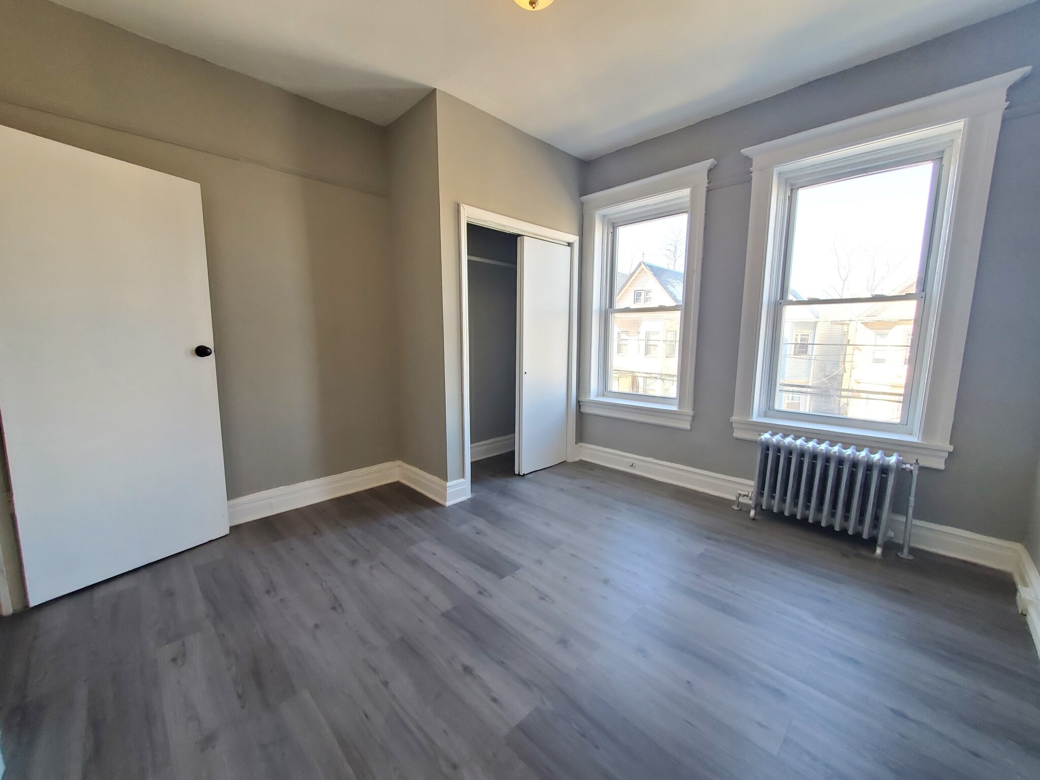 102 Romaine Ave 3 - 101 Romaine Ave