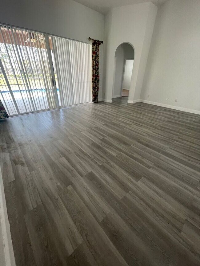 Building Photo - Beautiful Pool Home in Highlands Reserve golf community