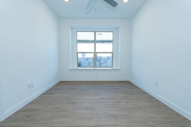 Building Photo - BRAND NEW 2025 Construction - 4BR/3BA Single-Family Home in Northlake Estates