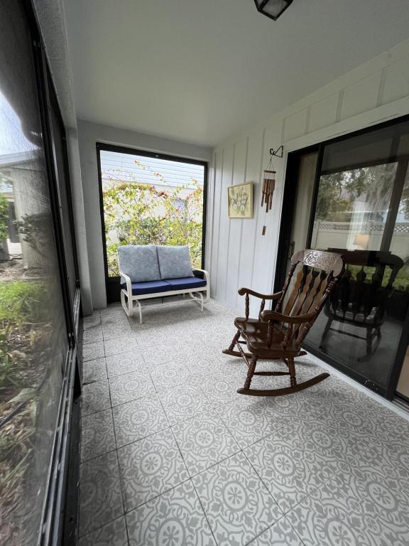 Building Photo - 13106 Dobree Pl