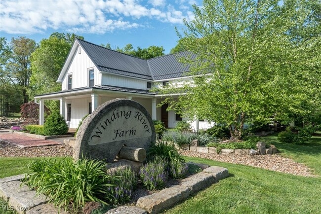 Building Photo - 6287 Riverview Rd