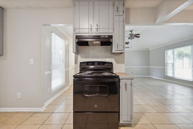 Building Photo - Exquisite Elegance at 2173 Martin Way: Unv...